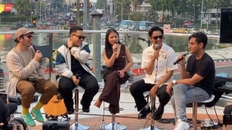 Prilly Latuconsina Curhat Soal Cinta Bareng Daun Jatuh di Single Barunya