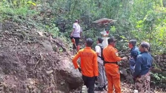 Retakan Tanah Sepanjang 20 Meter Ditemukan di Kompleks Makam Raja-raja di Imogiri, SAR DIY: Berpotensi Longsor