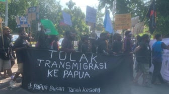 Mahasiswa-Masyarakat Papua Gelar Aksi Tolak Transmigrasi dan PSN