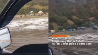 Viral! Muncul Sungai di Lautan Pasir Bromo: Pantas Harga Naik Ada Wahana Arung Jeram