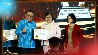 Manfaatkan Layanan eCampuz, STIKes Bethesda Tomohon Raih Penghargaan LLDikti