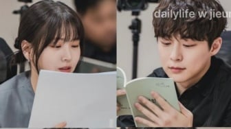 Intip Chemistry Bae In Hyuk dan Aktor Lainya di Sesi Baca Naskah Drama Baru