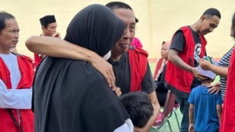 Tangis Haru Tahanan di Rutan Serang Bermain dengan Anak dan Istri