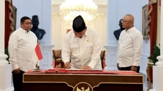 Prabowo Hapus Utang UMKM, Pakar Ingatkan Pentingnya Kontrak Ketat & Asuransi