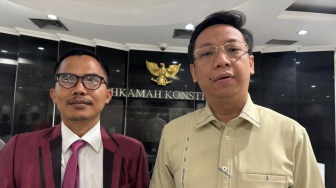 Kuasa Hukum Alex Marwata Pertimbangkan Minta MK Ubah Makna Pasal Larangan Berhubungan dengan Pihak Berperkara