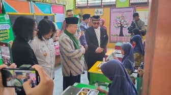 Tinjau Program Makan Bergizi Gratis di Kulon Progo, Mendikdasmen Soroti Hal Ini