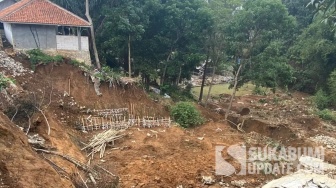 Malang Diguyur Hujan, Tebing 6 Meter Longsor Timpa Rumah Warga