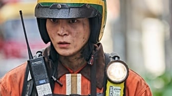 Jadi Petugas Damkar, Ini Peran Joo Won di Film KoreaFirefighters