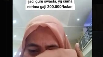 Guru Honorer Pecah Tangis usai Lulus PNS, Dulu Belasan Tahun Digaji Cuma Ratusan Ribu