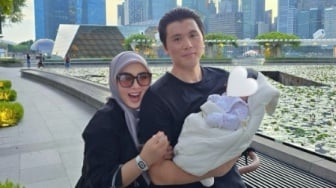 Kini Hidup Glamor dengan Reino Barack, Ingat Lagi Amalan Syahrini Berangkatkan Umrah Tukang Sampah