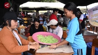 Sekolah Beralih Jadi Pos Pengungsian Lewotobi, Semangat Siswa-Siswi Jadi Sukarelawan