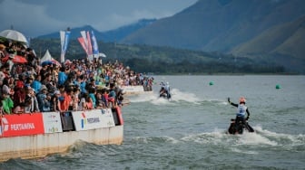 Bangkitkan Ekonomi Lokal dan Perkuat Danau Toba, InJourney Sukses Gelar Aquabike Jetski World Championship 2024