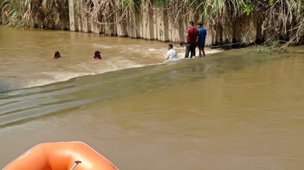 Kakek 75 Tahun Dilaporkan Hanyut Terseret Arus Sungai Kota Padang, Begini Kronologinya