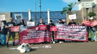 Tolak RUU Larangan Perdagangan Daging Anjing, Baleg DPR Dituding Punya Kepentingan Pribadi