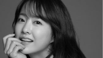 Bermain di Light Shop, Park Bo-young Ikut 'Kursus' Jadi Suster