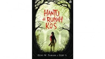 Ulasan Novel Hantu di Rumah Kos, Banyak Logika Janggal yang Bikin Galfok