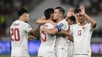 Heboh Pengamat Sepak Bola Kalah Taruhan Rp 200 Juta Usai Timnas Indonesia Menang, Netizen Seret Nama Bung Towel