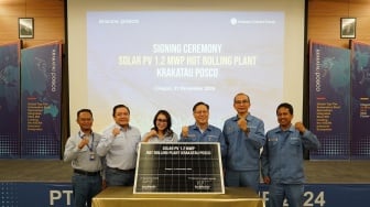 Krakatau Posco Resmikan Sumber Energi Bertenaga Surya Pertama