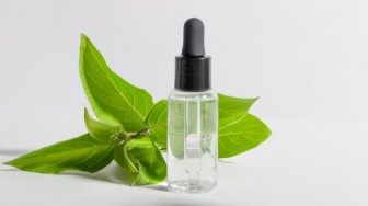 3 Serum yang Mengandung Green Tea untuk Kontrol Minyak Berlebih pada Wajah