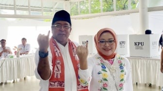 Bang Doel Nyoblos di TPS 65 Bareng Istri, Setelah Ini ke Lokasi Megawati Mencoblos di Kebagusan