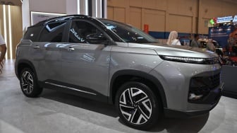 Wuling Berikan Garansi Seumur Hidup Komponen Inti New Almaz RS Hybrid