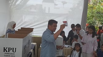 Momen Bobby Nasution dan Kahiyang Mencoblos di TPS 15: Insya Allah Menang, Kita Sudah Doa dan Ikhtiar