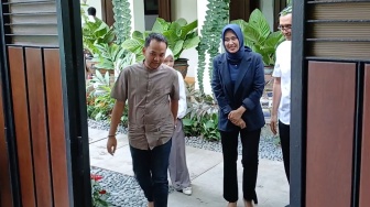 Pagi-pagi Temui Jokowi Usai Menang Pilkada Solo, Respati-Astrid Dapat 'Hadiah' Ini