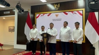 BREAKING NEWS: Prabowo Naikkan Upah Minimum Nasional Sebesar 6,5 Persen