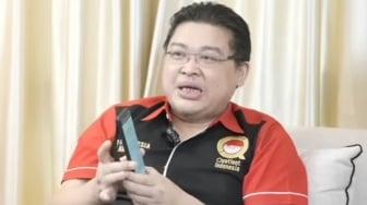 Alvin Lim Disomasi Keluarga Besar Pramugari: Dituntut Minta Maaf ke 5 TV