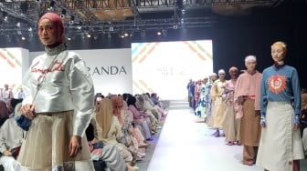 Ria Miranda Hadirkan Filosofi Masa Kecil dalam Koleksi Lompatali di Annual Show 2025