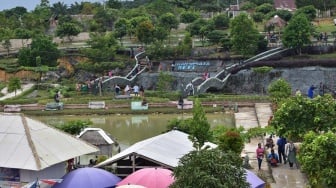 Wisata Unik di Taman Refi Pekanbaru, Rumah Hobbit Menjadi Daya Tarik Utama