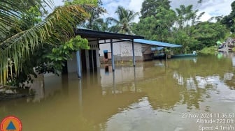 Banjir Sekadau: 8 Rumah Roboh Diterjang Longsor, Puluhan Lainnya Terendam