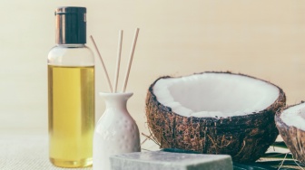 5 Rekomendasi Body Oil untuk Cegah Keriput dan Penuaan, Kulit Lebih Kenyal dan Lembap