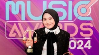 Lirik Bunga Hati dari Salma Salsabil: Lagu Kaum Galau Menang AMI Awards 2024