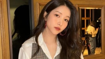 Effortless! 4 Pilihan Daily Outfit ala Sowon yang Wajib Kamu Coba