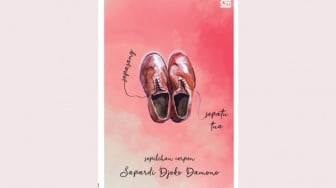 Buku Sepasang Sepatu: Sapardi Djoko Damono dan Pesan Cinta yang Sejati