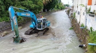 Antisipasi Banjir Susulan, Pemprov Jabar Normalisasi Sungai Cipalabuhan