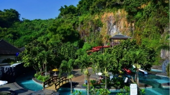 Menghabiskan Tahun Baru di Pesona Nirwana, Waterpark Cantik di Soreang