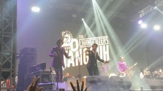 Aksi El Rumi "Gila-gilaan" di Konser 20 Tahun The Changcuters, Bikin Fans Histeris!