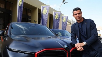 Gabungan V8 dan Motor Listrik, Mewah Bak Hotel Bintang 5: Intip BMW XM Hadiah Al-Nassr untuk Raja Gol CR7