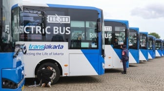 30 Bus Listrik Transjakarta Antar Kepala Daerah Terpilih di Pelantikan Istana