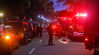 Suasana di tempat terjadinya ledakan di kawasan Blok M, Jakarta, Selasa (10/12/2024). [Suara.com/Alfian Winanto]