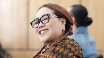 Gurita Bisnis Nunung: Kini Tinggal di Kos dan Jual Aset Demi Menghidupi Keluarga