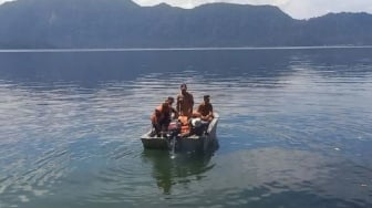 Pencarian Nelayan Hilang di Danau Maninjau Terkendala Cuaca Buruk, Ini Penjelasan BPBD Agam