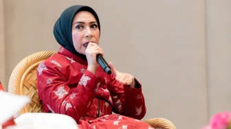 Melly Goeslaw Pamer Bukti Transferan Royalti dari LMK: Alhamdulillah Selonjoran Dapat Rezeki
