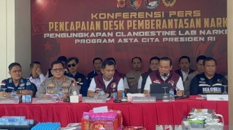 Bareskrim Gerebek Pabrik Narkoba di Perumahan Mewah Bandung, Mau Dipasarkan untuk Tahun Baru