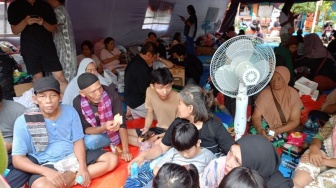 PAM Jaya Penuhi Kebutuhan Air Bersih Penyintas Kebakaran di Kemayoran
