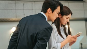 Spoiler When The Phone Rings Eps 5, Yoo Yeon Seok Curigai Chae Soo Bin?