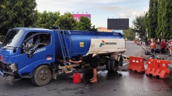 Kronologi Truk Tangki Pertamina Ugal-ugalan Tabrak 2 Motor