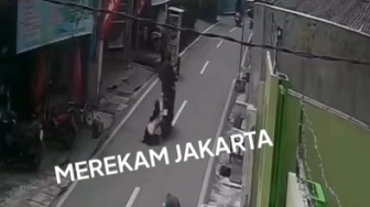 Sadis! Wanita Diseret 100 Meter oleh Terduga Maling Motor di Cilincing, Warga Geram!